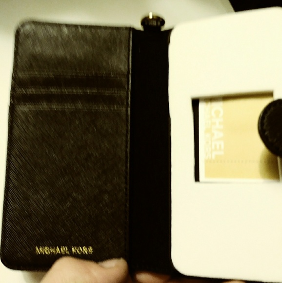 Michael kors phone case - Picture 2 of 5